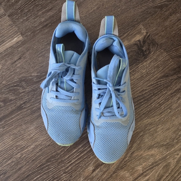 Womens 9.5 Reebok Running Shoe - Picture 1 of 5